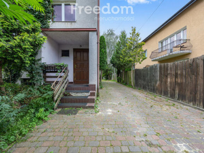 Pół bliźniaka do remontu - Zielonka