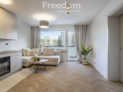 Piękne, nowe mieszkanie z widokiem na jezioro.