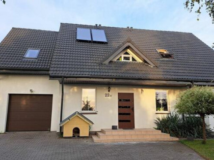 Piękny dom z garażem w Sianowie k. Koszalina z dużą działką