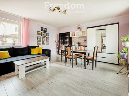 Dom z widokiem na zamek.