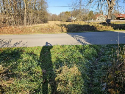 Atrakcyjna działka w otoczeniu zabudowy i zieleni