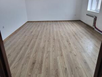 DOM W CENTURUM SZCZUCZYNA