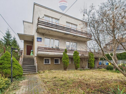 Dom wolnostojący z ogrodem i kominkiem – Wawer