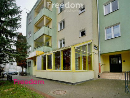 Lokal na sprzedaż – 110 m² + piwnica