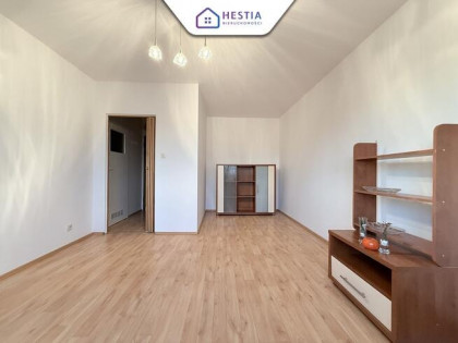 Duża Kawalerka z balkonem - Zamknięte Osiedle !