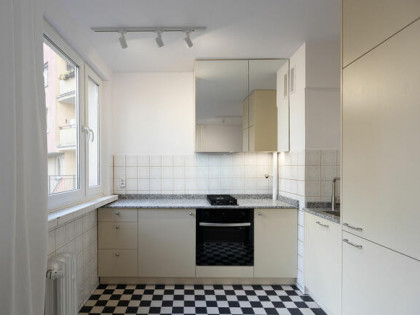 Różanka, balkon, oddzielna sypialnia, wygodna kuchnia, nowe