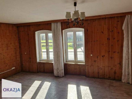 Dom z czerwonej cegły