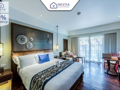 Nowy komfortowy dom wokół zieleni!