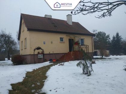 Dom k. Szczecinka na dużej działce blisko jeziora