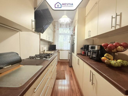 MIESZKANIE W KAMEINICY- ŚWIETNA LOKALIZACJA !