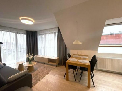 2 pokoje z miejscem w garażu- Panieńska 3/Old Nova