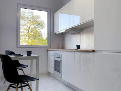 Bezpośrednio, 2 pokoje, garaż, metro, Heroldow