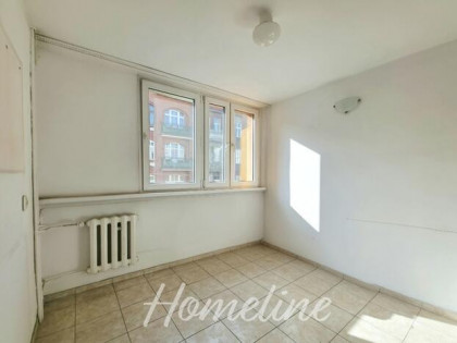 Słoneczne rozkładowe mieszkanie przy cichej ulicy