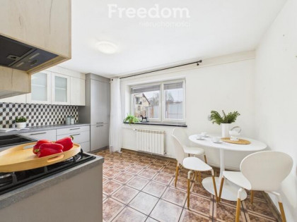 Dom z dużym potencjałem, zagospodarowana działka.