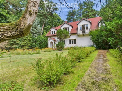 Willa w Konstancinie idealna na dom lub pensjonat