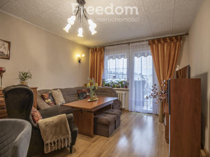 Na sprzedaż trzypokojowe mieszkanie z balkonem