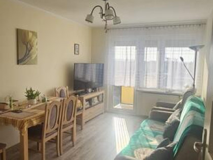 Mieszkanie trzy pokojowe Góra 53 m.kw