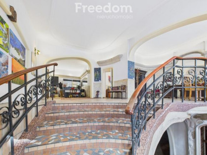 Lokal - ikona. 112 m2.