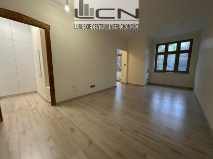 Wynajmę gotowy lokal z widokiem na park w Gorzowie