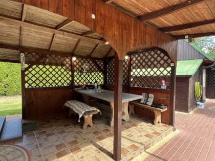 Zaciszne siedlisko w Zawadzie Starej gm. Policzna.