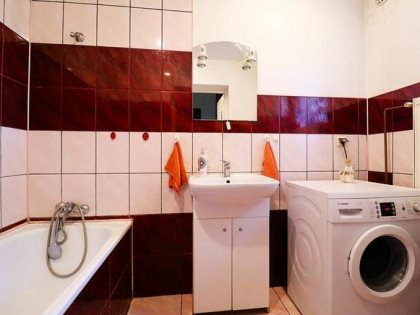 Dom z czerwonej cegły