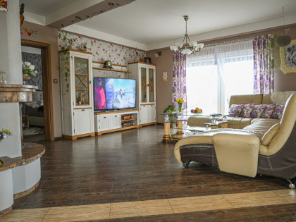 Dom wolnostojący, stawy, wędzarnia -duża działka