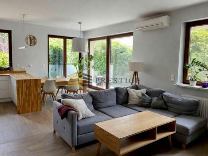 Przestronny Apartament z ogrodem i tarasem