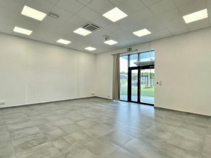 Nowoczesny lokal usługowy 102 m2