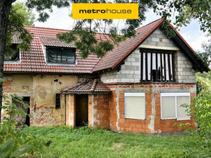 Dom w Szymanowicach, Gmina Kostomłoty.