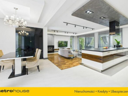 Parterowy, nowoczesny dom przy Parku Kampinowskim.