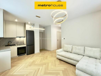 Mieszkanie w centrum z ogródkiem i parkingiem