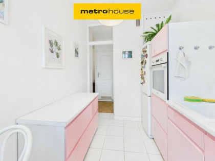 Mokotów / Dwustronne, trzy pokoje z loggią