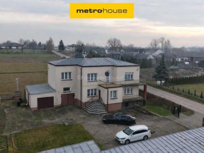 Przestronny dom na dużej działce