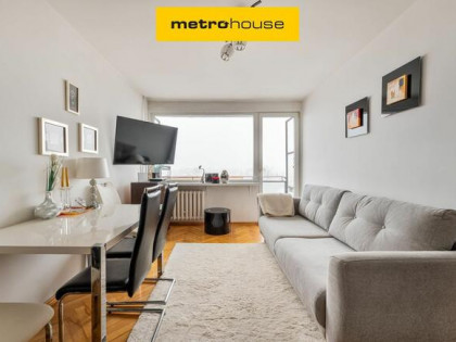 Słoneczna kawalerka z balkonem na 9. piętrze