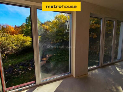 Dwupoziomowy apartament- przeszklenia, 2 balkony,