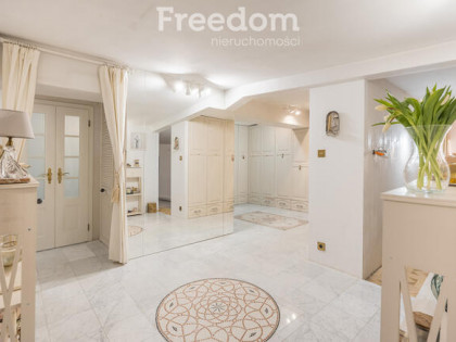 Klimatyczne mieszkanie 94 m², Łazienki Królewskie