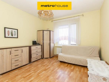 Atrakcyjne  trzypokojowe w kamienicy. Niski czynsz