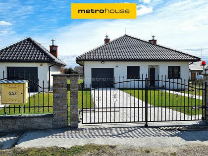 Nowoczesny dom z działką 20 arów - Wołowice