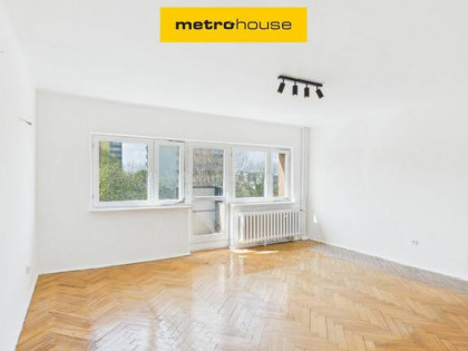 2 pokoje z balkonem w centrum miasta.