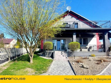 Duży dom do wprowadzenia, działka 2248 m2.