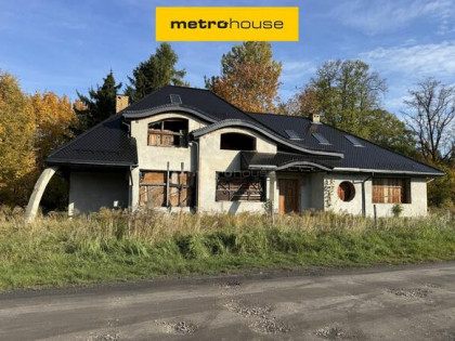 PABIANICE-dom 380 m2,stan surowy, działka 1088m2.