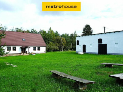 dom mieszkalny Jeziorna