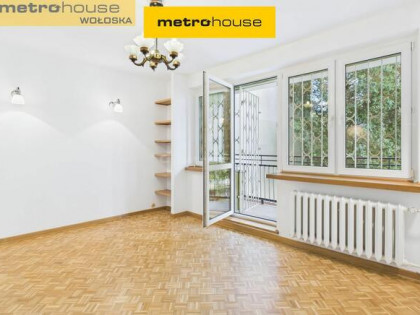 Dwupokojowe mieszkanie w pobliżu metra Stokłosy