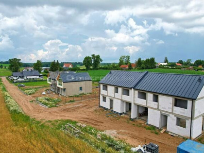 Nowoczesny bliźniak 124 m², Sedranki k. Olecka