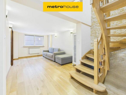 Dwupoziomowy lokal w ścisłym centrum Warszawy!