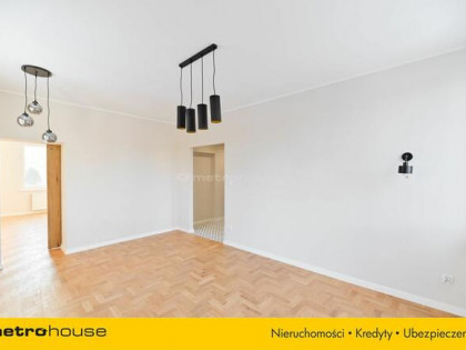 49,5 m2, 2 pokoje, Żwirki i Wigury po remoncie.