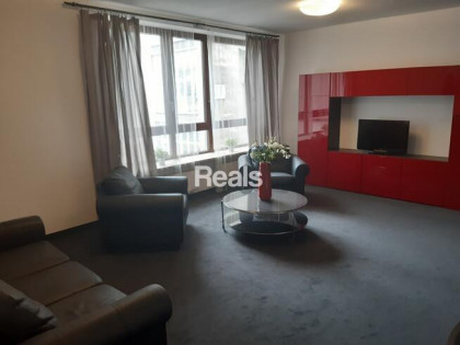 PRZY METRZE ŚWIĘTOKRZYSKA!