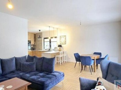 Nowoczesny dom w atrakcyjnej lokalizacji