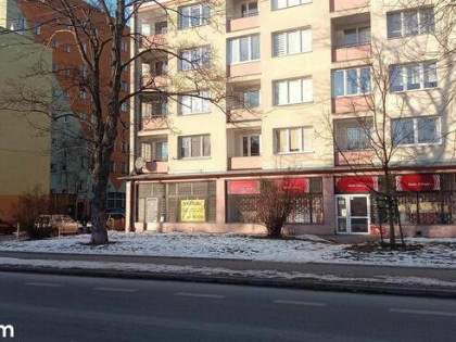 Lokal do wynajęcia - Łódź. Centrum. 71m2. Front. Witryna.