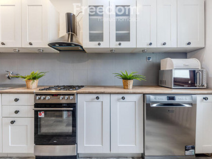 Atrakcyjne 3 pokojowe mieszkanie z dużym balkonem